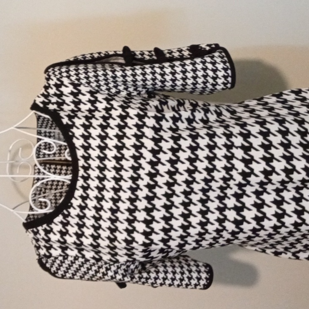 SHELBY & PALMER BLACK & WHITE HOUNDSTOOTH DRESS SIZE 6